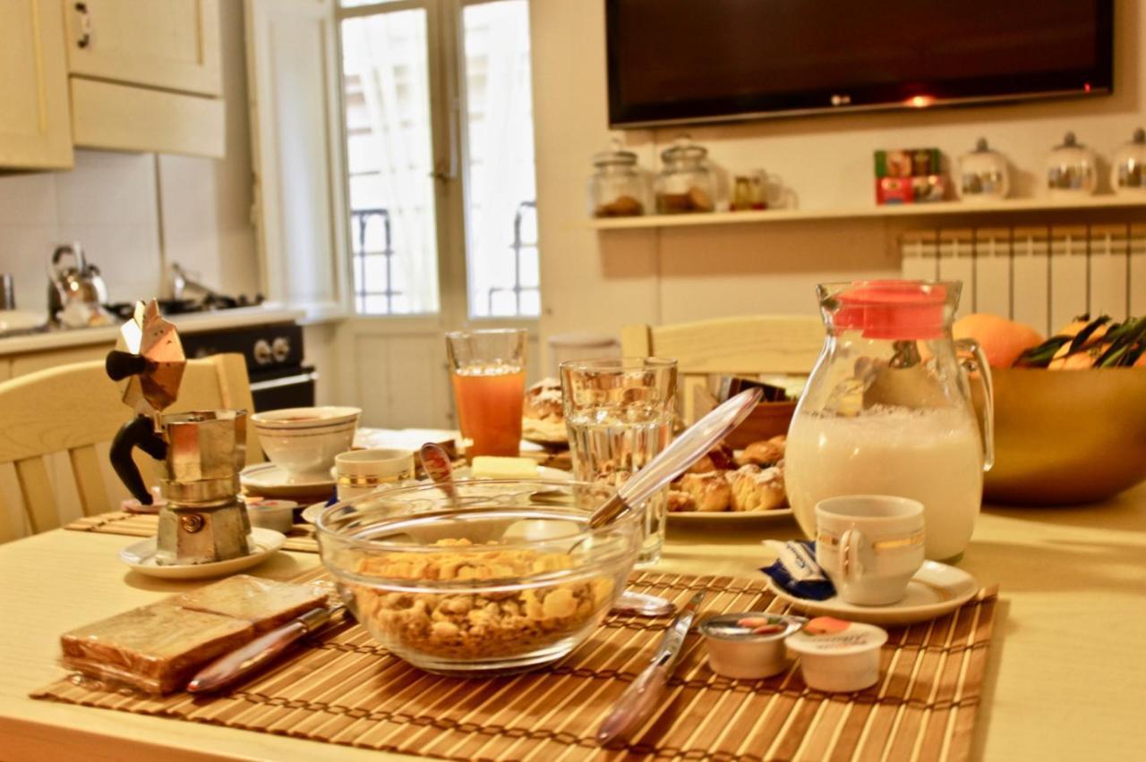 Vucciria 57 Locazione Turistica Nel Cuore Pulsante Della Movida! Apartment ปาแลร์โม ภายนอก รูปภาพ
